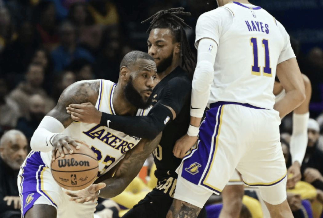 99！詹姆斯飙到联盟第一！湖人要打勇士了...