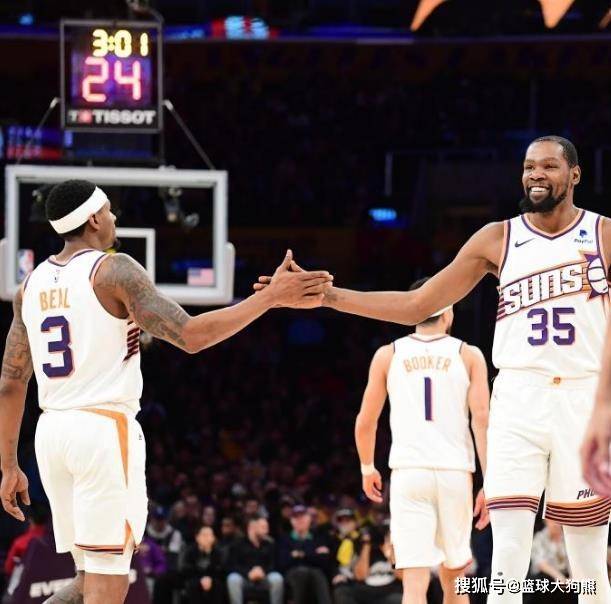 2首发+选秀权,火箭队换来西部第7巨星!斯通成功捡漏,哪弱补哪