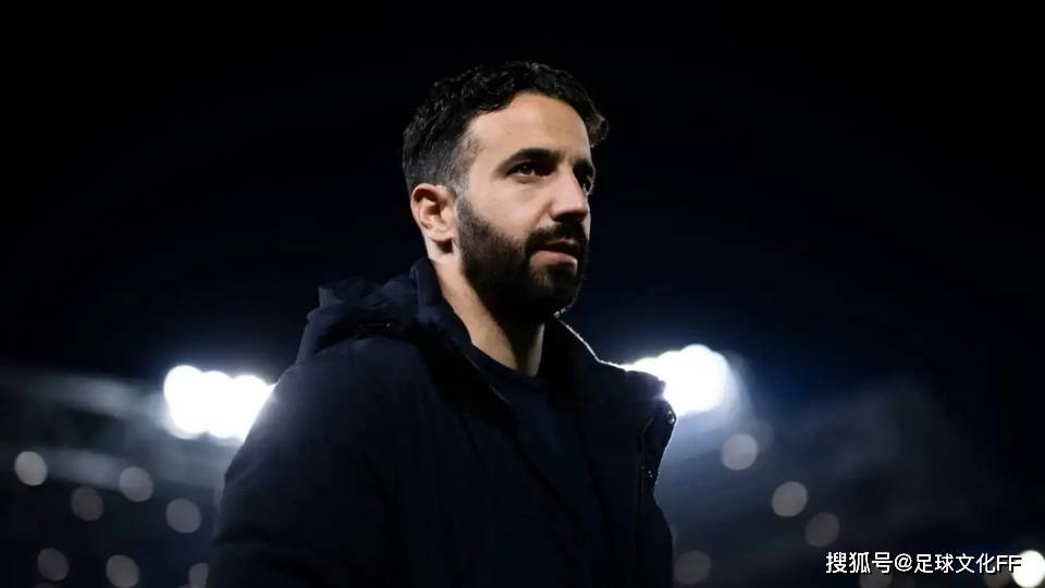 曼联：罗马诺透露与那不勒斯“直接接触”，阿莫林“明确”计划，奥纳纳提供逃跑路线