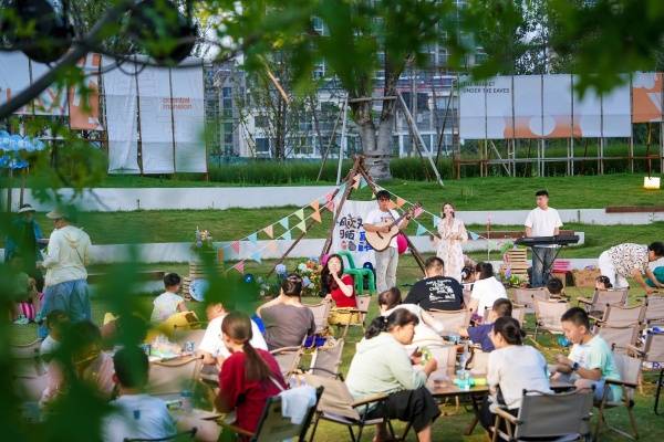 伏羊盛宴遇苏超激情 徐州万科34社区燃动今夏邻里情