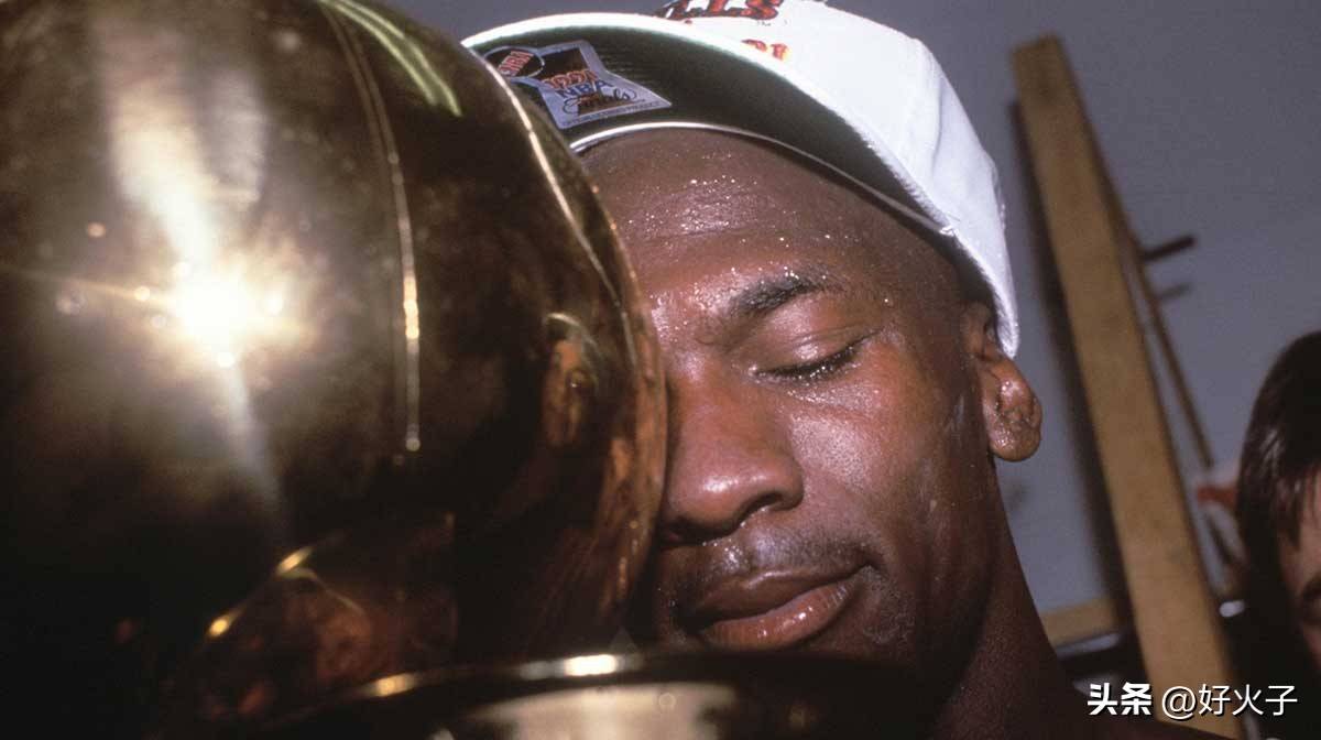 湖人队魔术师承认大学击败拉里·伯德后,自己犯了一个“错误”