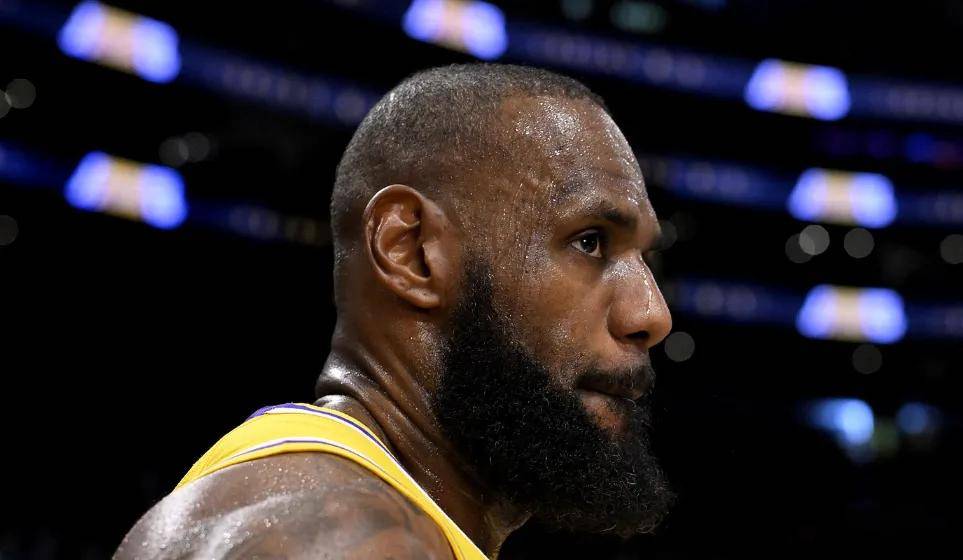 重磅！拒绝续约！詹姆斯啊...